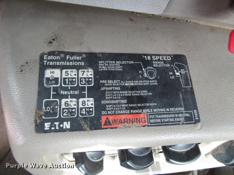 image for item DB6962 2001 Mack CH613 semi truck