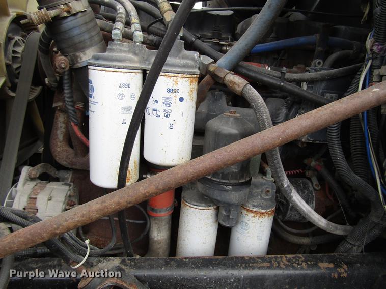 image for item DB6962 2001 Mack CH613 semi truck