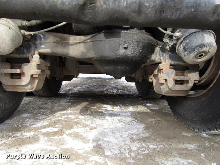 image for item DB6962 2001 Mack CH613 semi truck