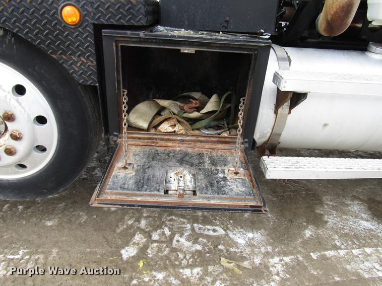 image for item DB6962 2001 Mack CH613 semi truck