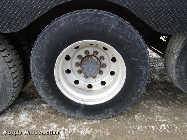 image for item DB6962 2001 Mack CH613 semi truck