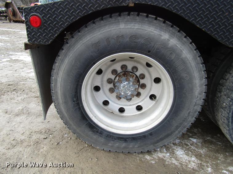 image for item DB6962 2001 Mack CH613 semi truck