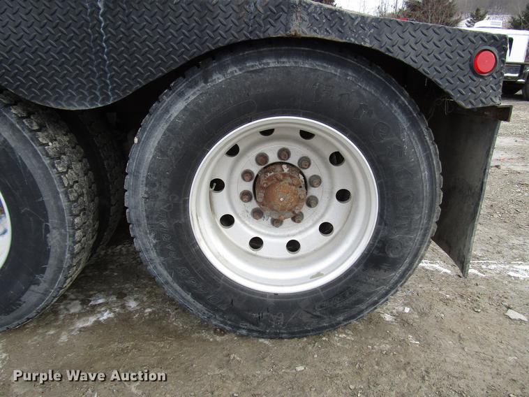 image for item DB6962 2001 Mack CH613 semi truck