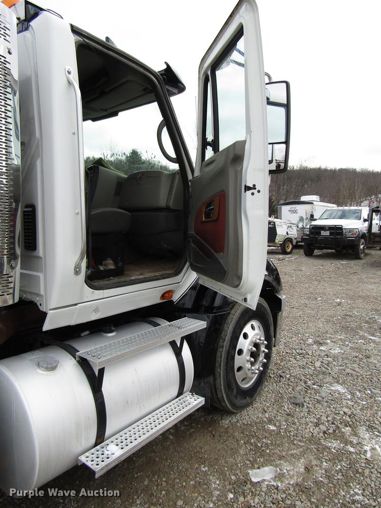 image for item DB6963 2009 International ProStar semi truck