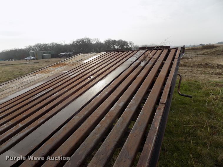 image for item DD3582 1978 Aztec drop deck trailer