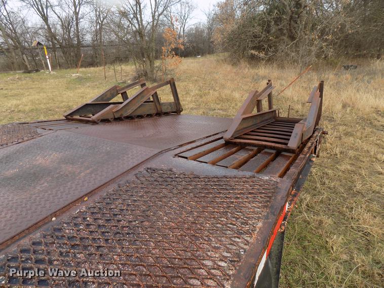 image for item DD3582 1978 Aztec drop deck trailer