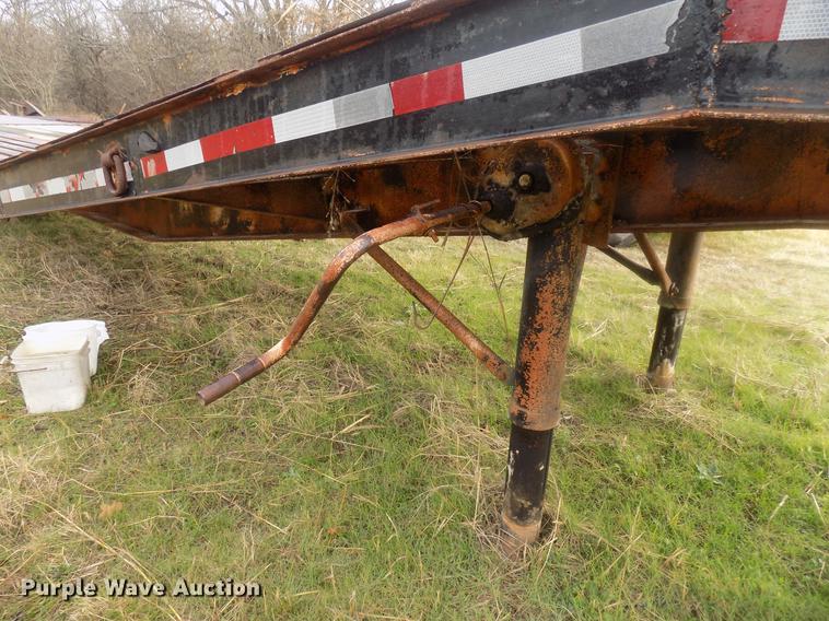 image for item DD3582 1978 Aztec drop deck trailer