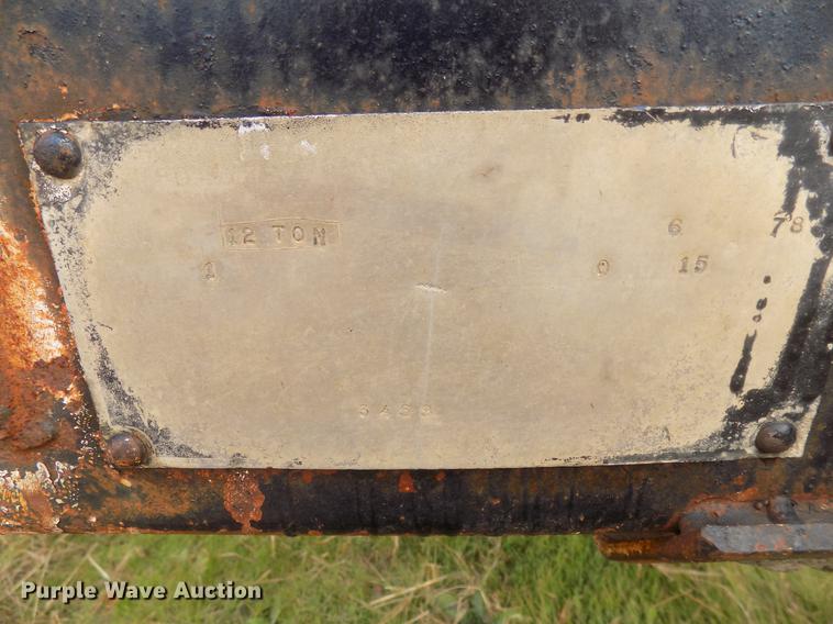 image for item DD3582 1978 Aztec drop deck trailer