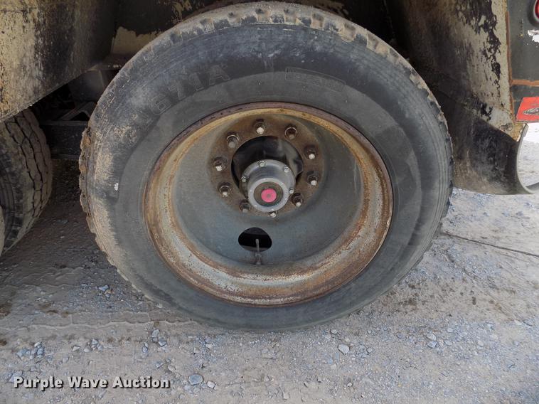 image for item DD3587 1985 Williams lowboy equipment trailer