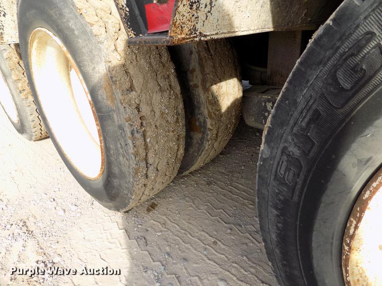 image for item DD3587 1985 Williams lowboy equipment trailer