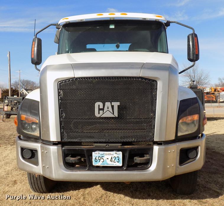 image for item DD3607 2015 Caterpillar CT660S semi truck