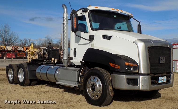 image for item DD3607 2015 Caterpillar CT660S semi truck