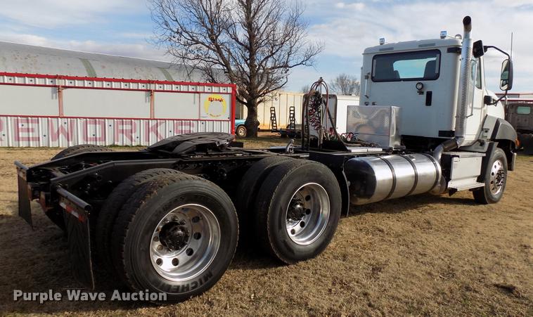 image for item DD3607 2015 Caterpillar CT660S semi truck