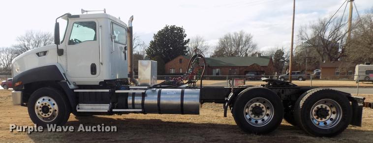 image for item DD3607 2015 Caterpillar CT660S semi truck