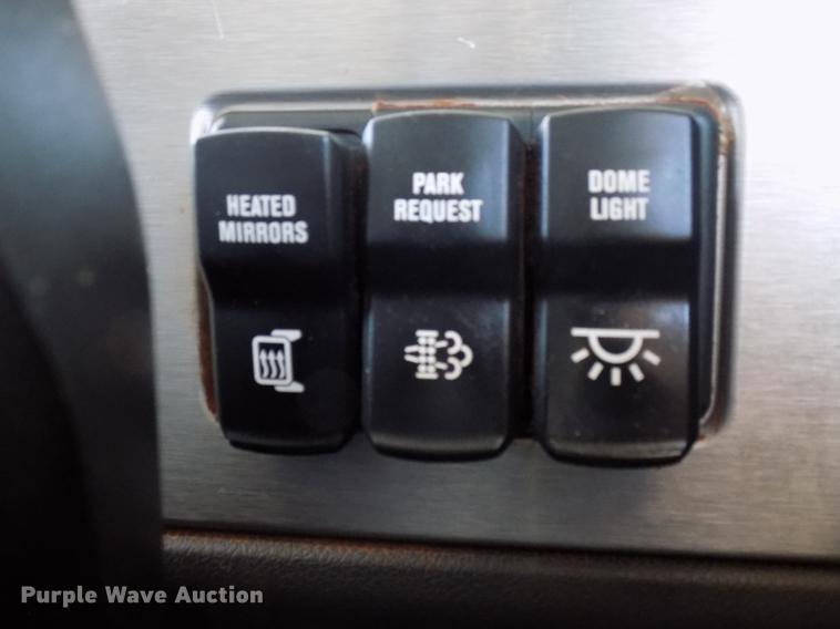 image for item DD3607 2015 Caterpillar CT660S semi truck