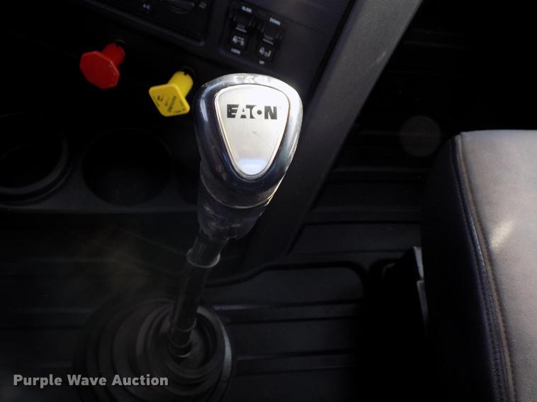 image for item DD3607 2015 Caterpillar CT660S semi truck