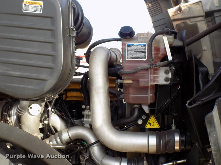 image for item DD3607 2015 Caterpillar CT660S semi truck