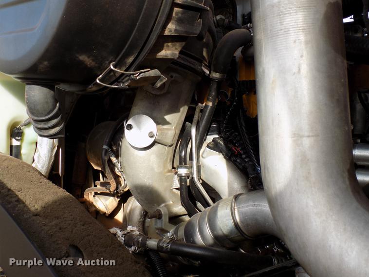 image for item DD3607 2015 Caterpillar CT660S semi truck