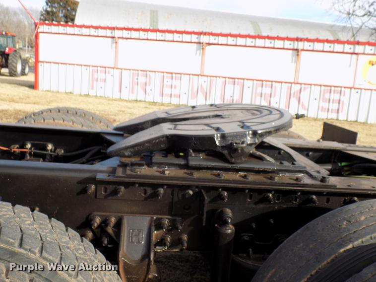 image for item DD3607 2015 Caterpillar CT660S semi truck