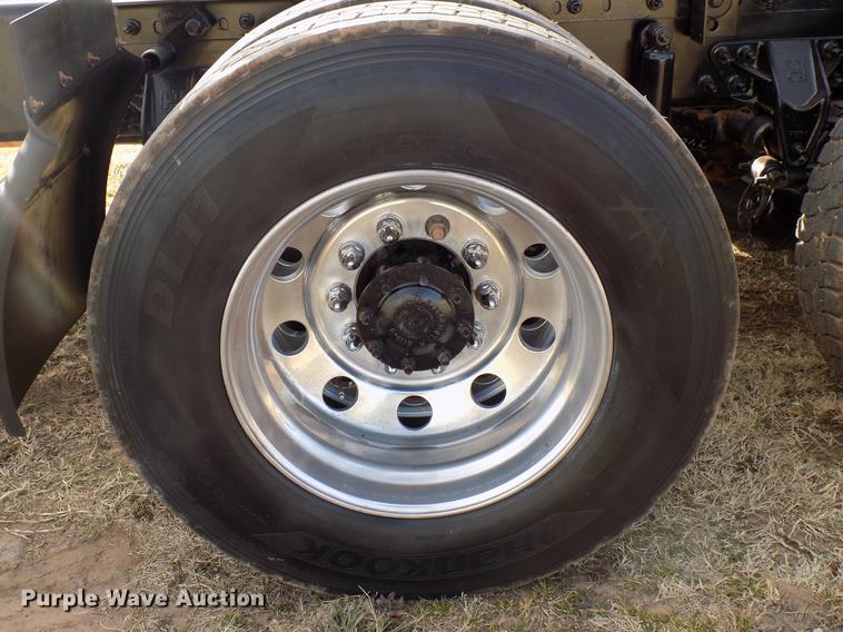 image for item DD3607 2015 Caterpillar CT660S semi truck