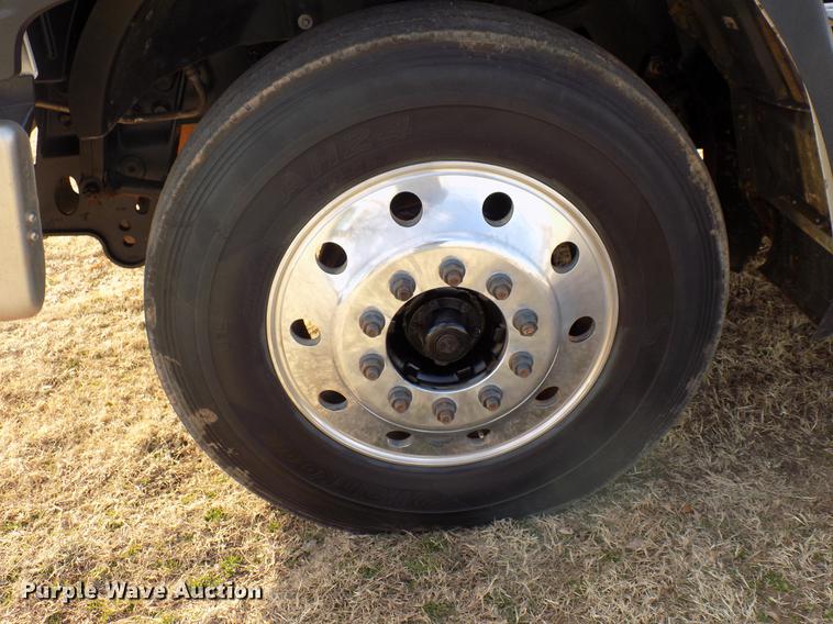 image for item DD3607 2015 Caterpillar CT660S semi truck