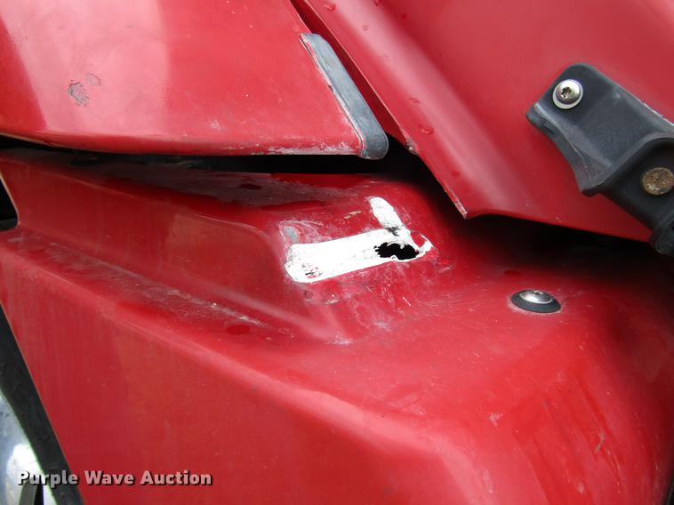 image for item DD4430 2005 Freightliner Columbia semi truck