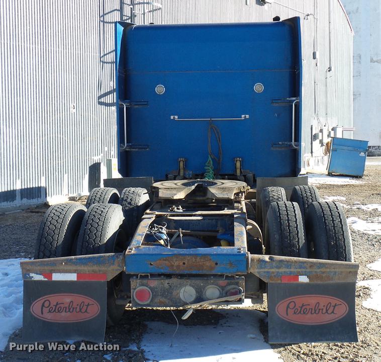 image for item DD5980 1998 Peterbilt 377 semi truck