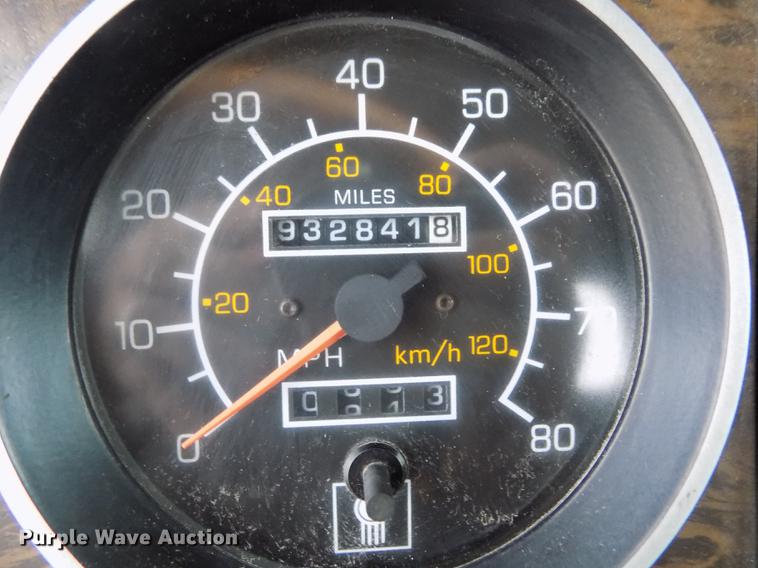 image for item DE0430 1995 Kenworth T600 semi truck