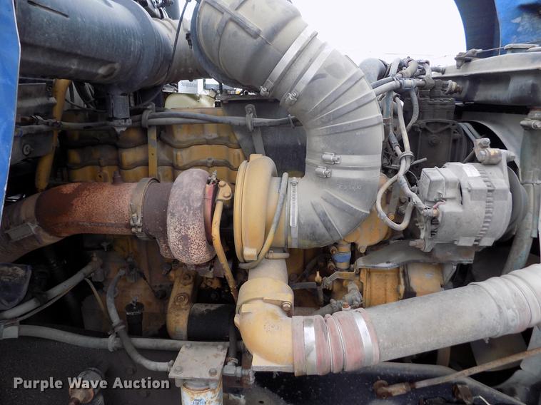 image for item DE0430 1995 Kenworth T600 semi truck