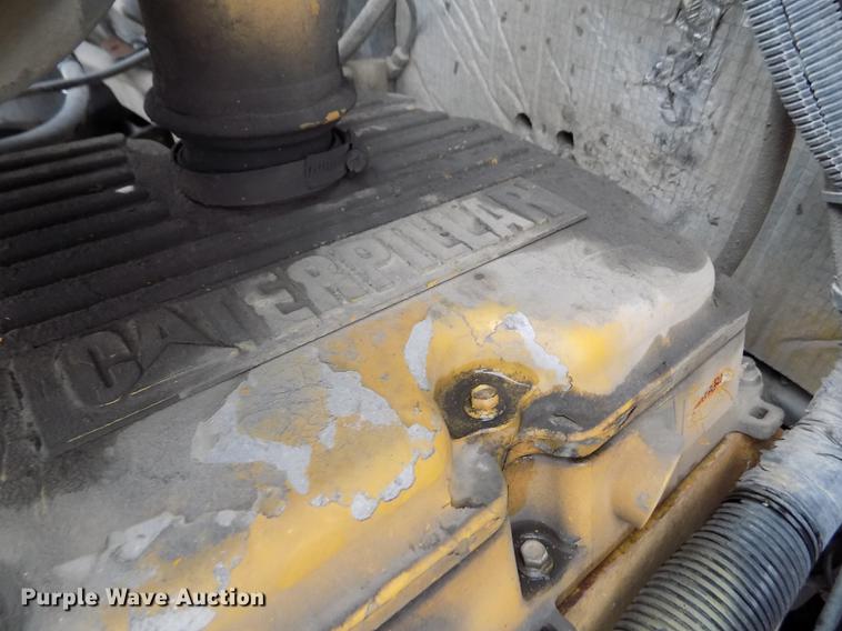 image for item DE0430 1995 Kenworth T600 semi truck