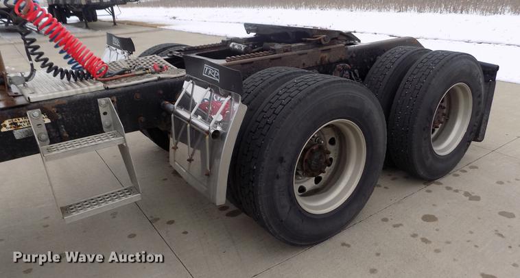 image for item DE0430 1995 Kenworth T600 semi truck