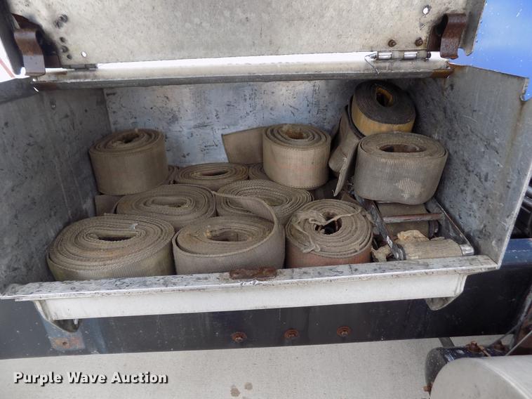 image for item DE0430 1995 Kenworth T600 semi truck