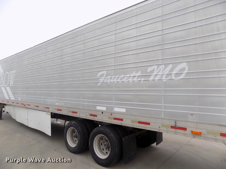 image for item DE0431 1999 Utility Trailers VS2R refrigerated van trailer