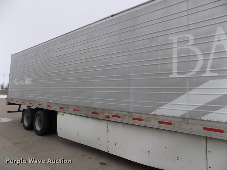 image for item DE0431 1999 Utility Trailers VS2R refrigerated van trailer
