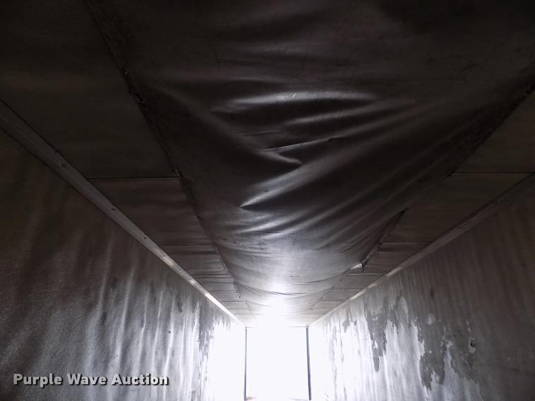 image for item DE0431 1999 Utility Trailers VS2R refrigerated van trailer