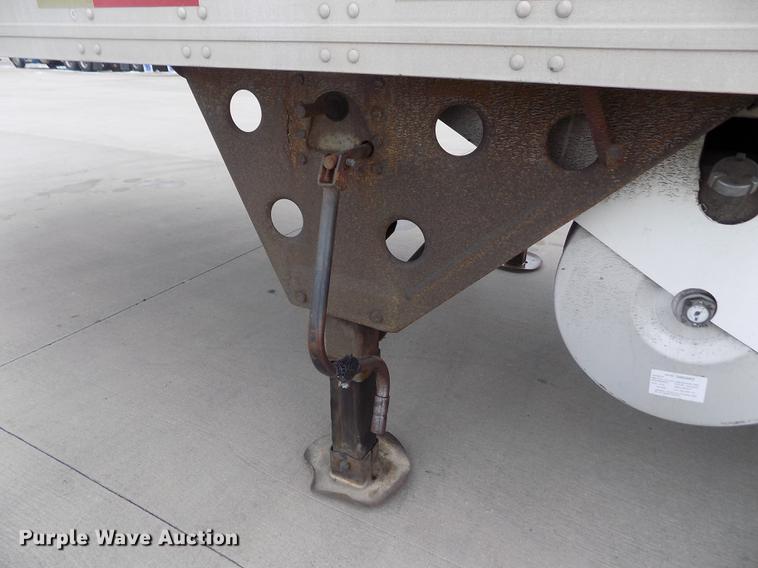 image for item DE0431 1999 Utility Trailers VS2R refrigerated van trailer