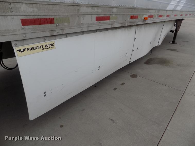 image for item DE0431 1999 Utility Trailers VS2R refrigerated van trailer
