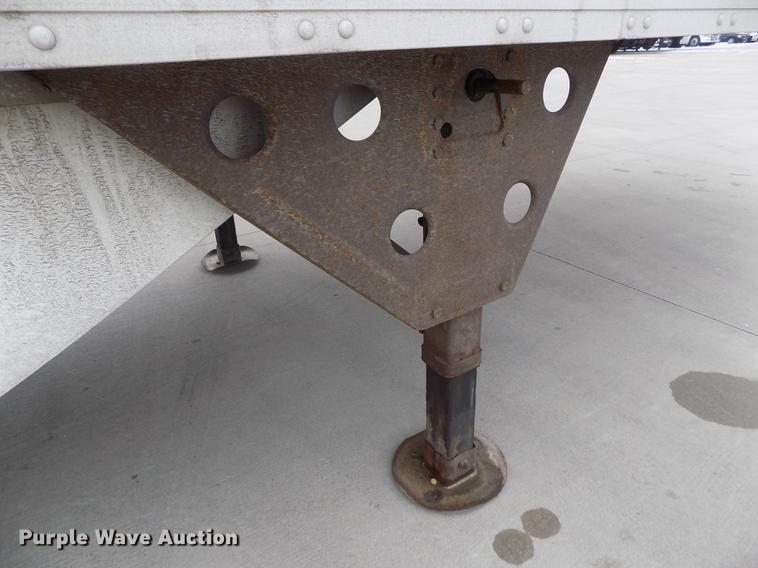 image for item DE0431 1999 Utility Trailers VS2R refrigerated van trailer