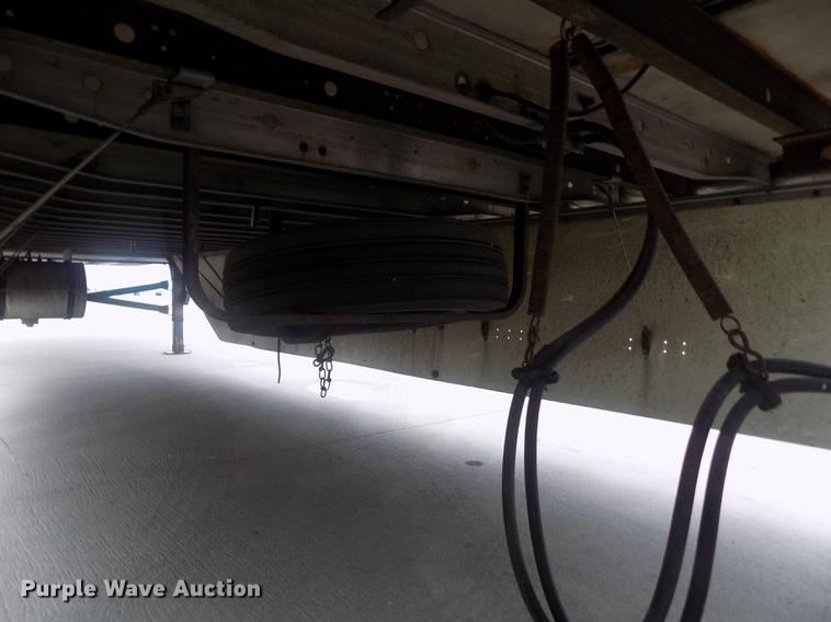 image for item DE0431 1999 Utility Trailers VS2R refrigerated van trailer