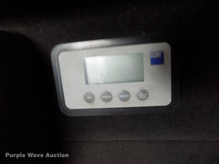 image for item DE0432 2008 Volvo VNL semi truck