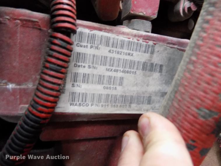 image for item DE0432 2008 Volvo VNL semi truck