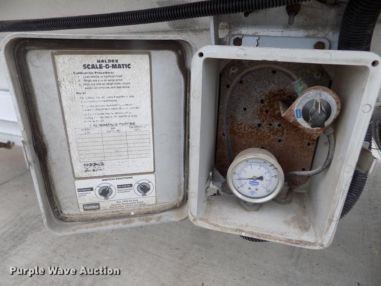 image for item DE0435 2008 Timpte Super Hopper double hopper bottom grain trailer