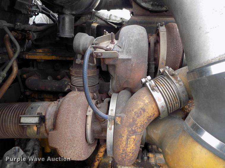 image for item DE0436 2007 Kenworth T600 semi truck