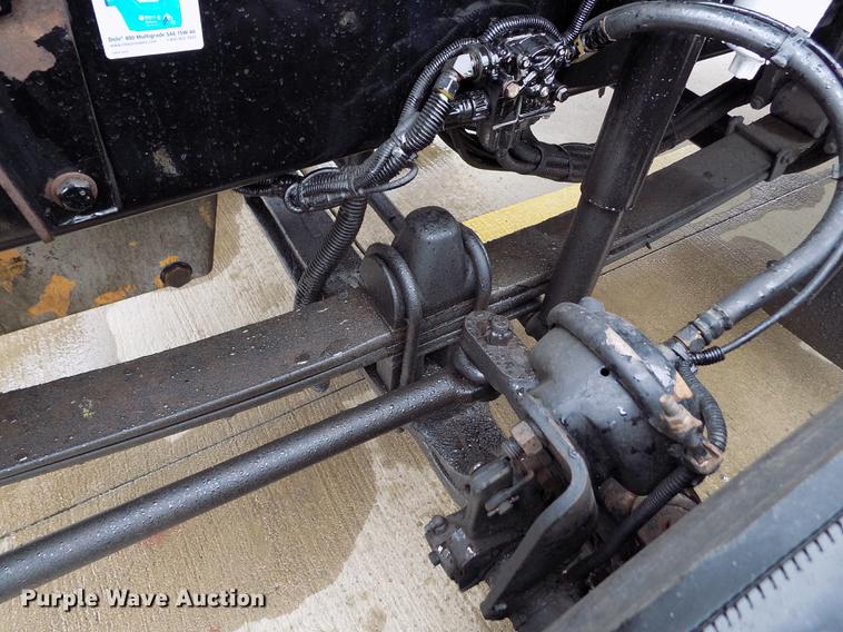 image for item DE0436 2007 Kenworth T600 semi truck