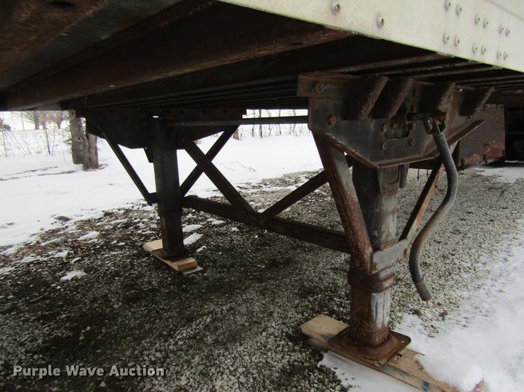 image for item DE5975 2007 Wabash dry van trailer