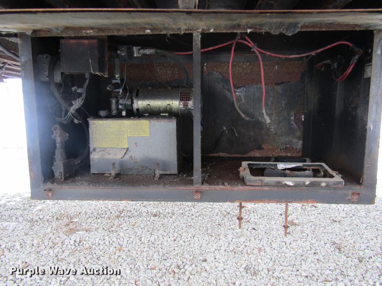 image for item DE5975 2007 Wabash dry van trailer