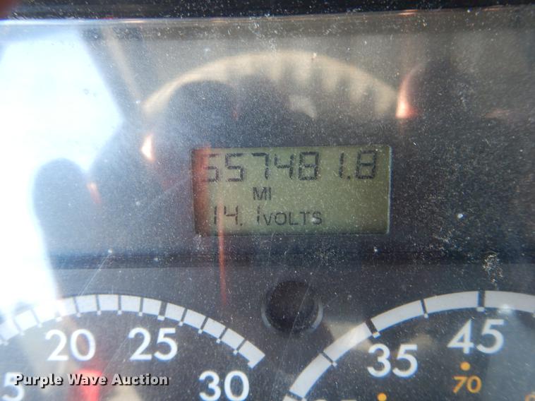 image for item DE6000 2005 Freightliner Business Class M2 semi truck