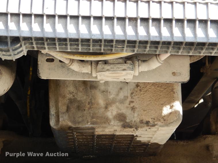 image for item DE6000 2005 Freightliner Business Class M2 semi truck