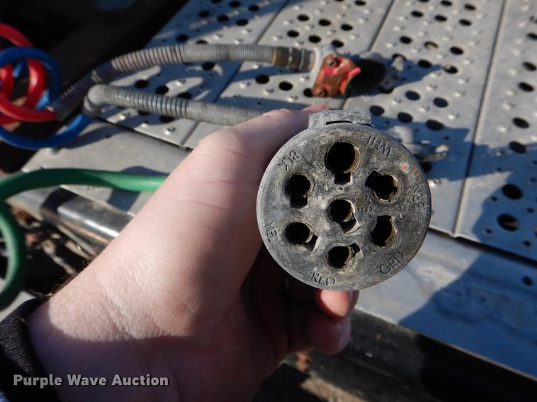 image for item DE6000 2005 Freightliner Business Class M2 semi truck