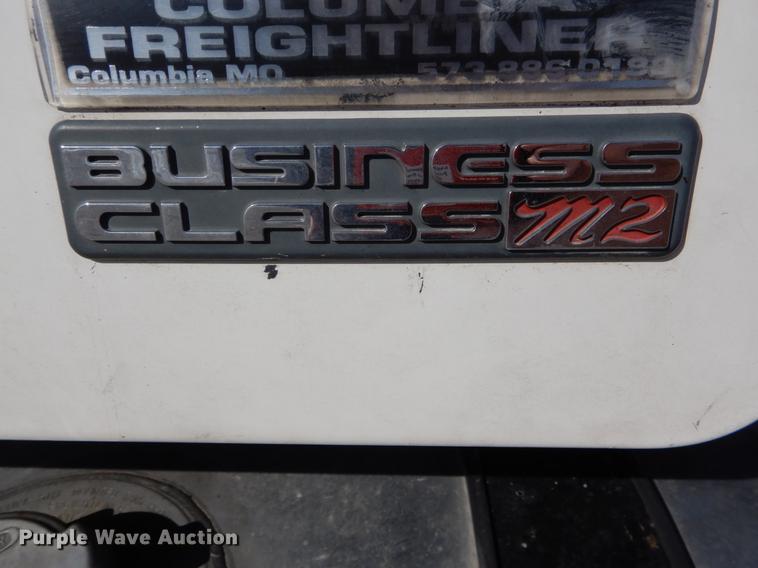 image for item DE6000 2005 Freightliner Business Class M2 semi truck